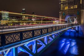 How to create light trails